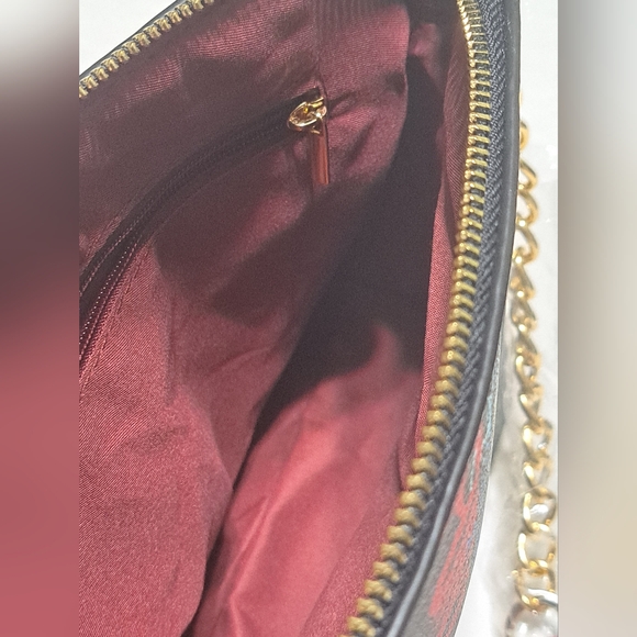 Black Graffiti Printed PU Leather Crossbody Bag with Chain Strap NWT - Picture 6 of 15